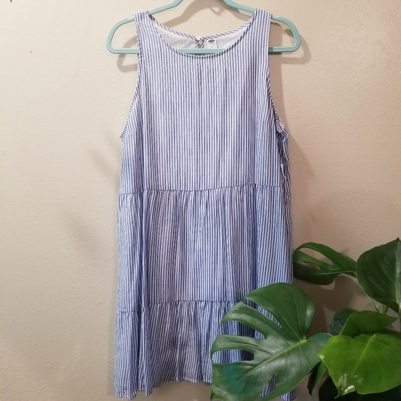 Old Navy Dresses & Skirts - Cute and breezy sundress